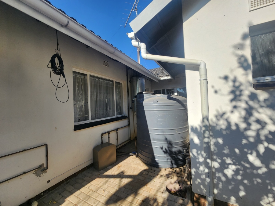 4 Bedroom Property for Sale in Naudeville Free State